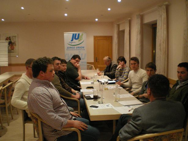 jahreshauptversammlung2012klein.jpg