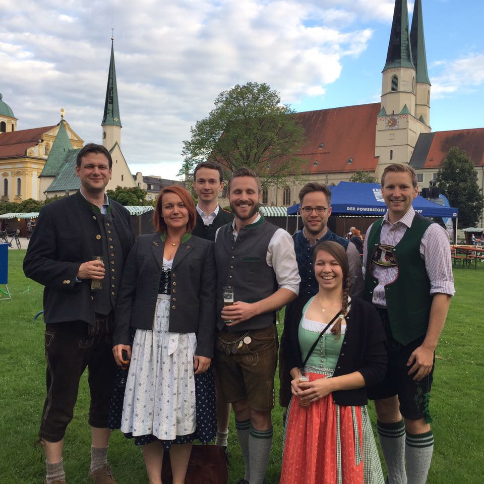 Die Vertreter aus dem Kreisverband mit dem alten und neuen Bezirksvorsitzenden