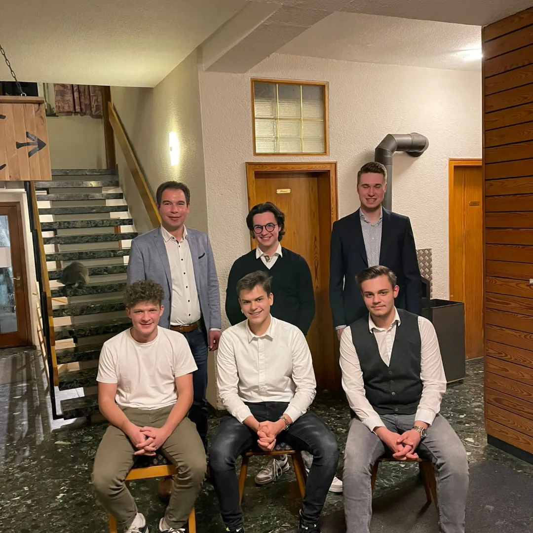 Neuer Vorstand der JU Burgheim mit MdL Matthias Enghuber und JU Kreisvorsitzenden Moritz Knöferl