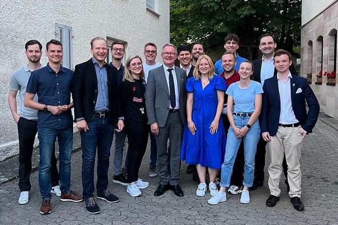 nfs-gruppenbild.jpg